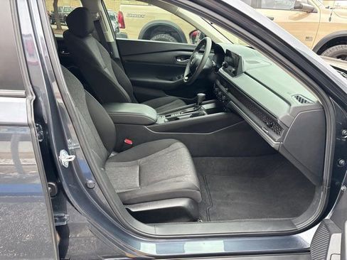 Used 2025 Honda Accord LX image 43
