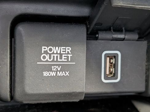 Used 2022 Honda Pilot Touring image 32