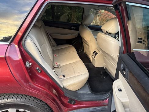 Used 2015 Subaru Outback 3.6R Limited AWD/4WD image 16