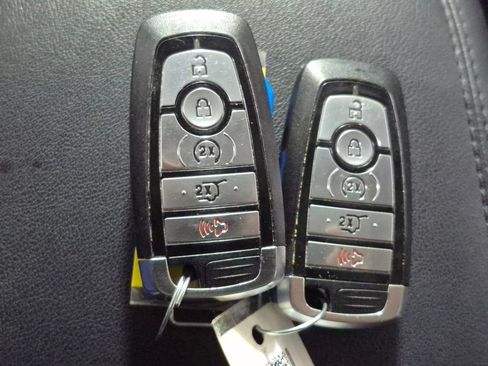 Used 2021 Ford Edge SEL w/ Convenience Package AWD/4WD image 30