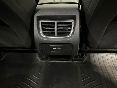 Used 2021 Chevrolet Blazer LT image 12