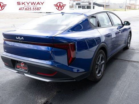 Used 2025 Kia K4 LXS image 5