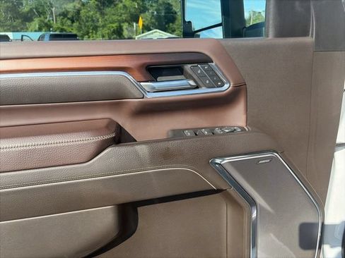Used 2024 GMC Sierra 2500 Denali w/ Technology Package AWD/4WD image 7