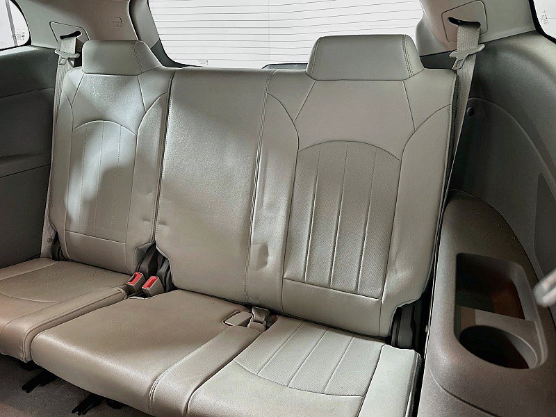 Used 2017 Chevrolet Traverse Premier FWD image 29