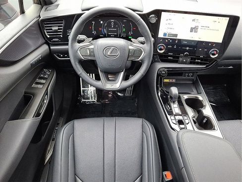 Used 2025 Lexus NX 450h+ F Sport image 12