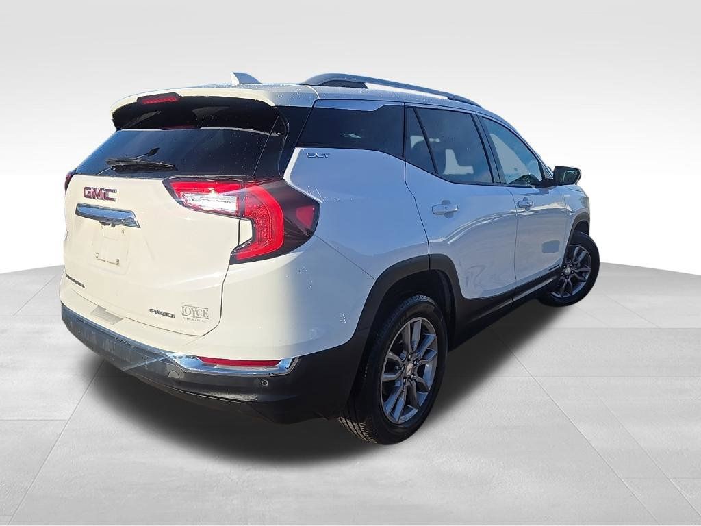 Certified 2024 GMC Terrain SLT w/ LPO, Floor Liner Package AWD/4WD image 5