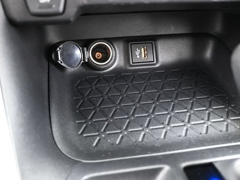 Used 2025 Toyota RAV4 XLE w/ Convenience Package FWD image 26