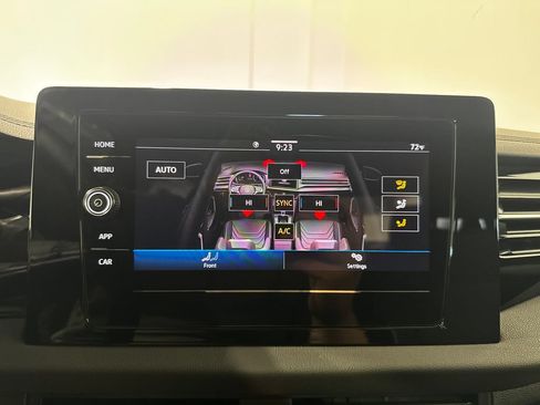 Used 2025 Volkswagen Jetta Sport FWD image 35