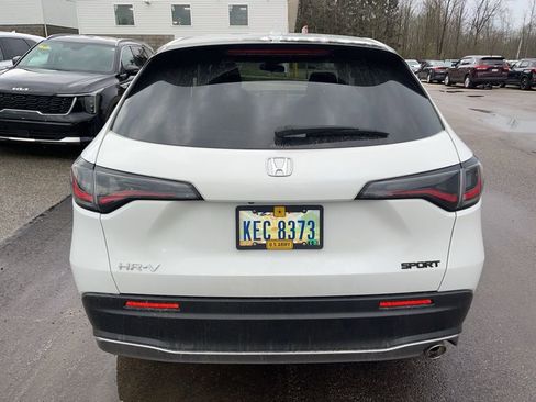 Used 2024 Honda HR-V Sport image 2