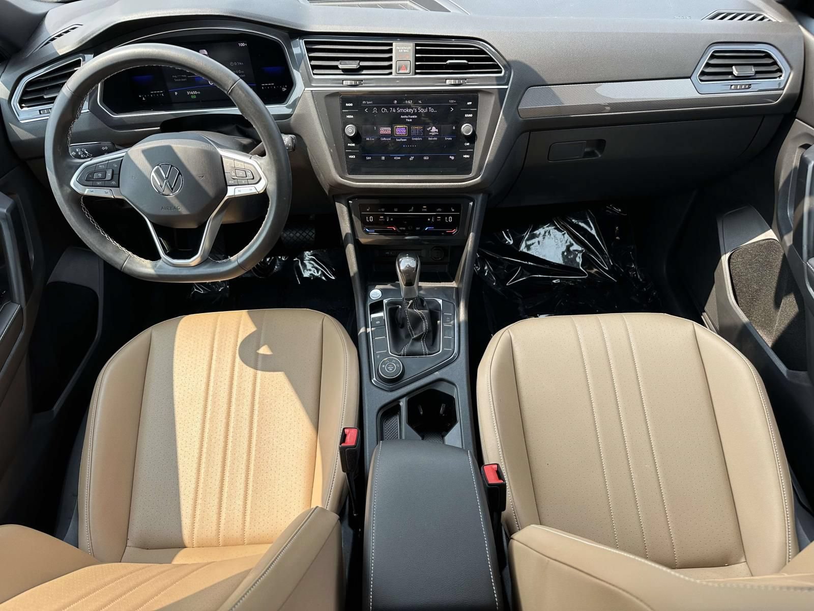 Used 2023 Volkswagen Tiguan SE w/ Panoramic Sunroof Package AWD/4WD image 10