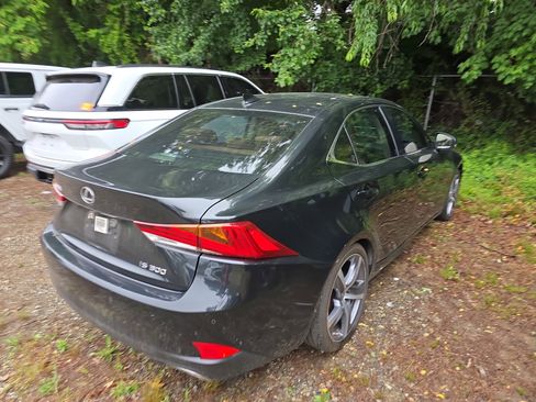 Used 2018 Lexus IS 300 w/ Premium Package RWD image 2