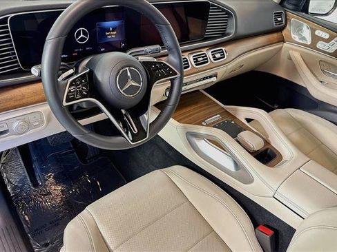 Used 2026 Mercedes-Benz GLE 450e 4MATIC image 9