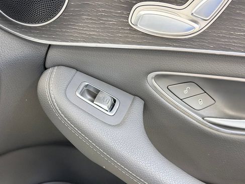 Used 2020 Mercedes-Benz C 300 Sedan image 39