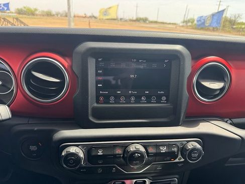 Used 2021 Jeep Gladiator Rubicon image 19