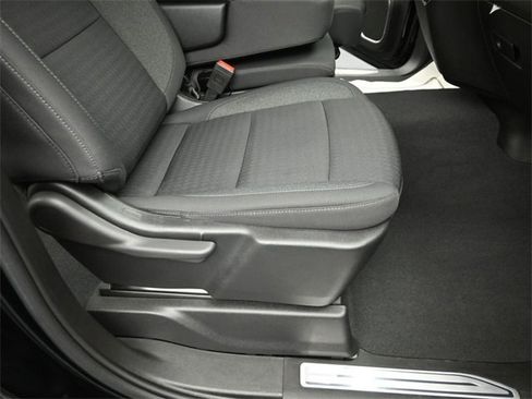 Used 2023 Chevrolet Silverado 1500 LT image 30