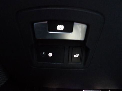 Used 2020 Land Rover Range Rover Velar R-Dynamic S image 26