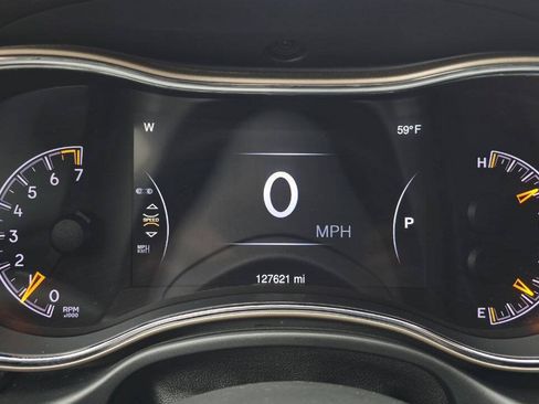 Used 2014 Jeep Grand Cherokee Laredo w/ Quick Order Package 23E AWD/4WD image 34