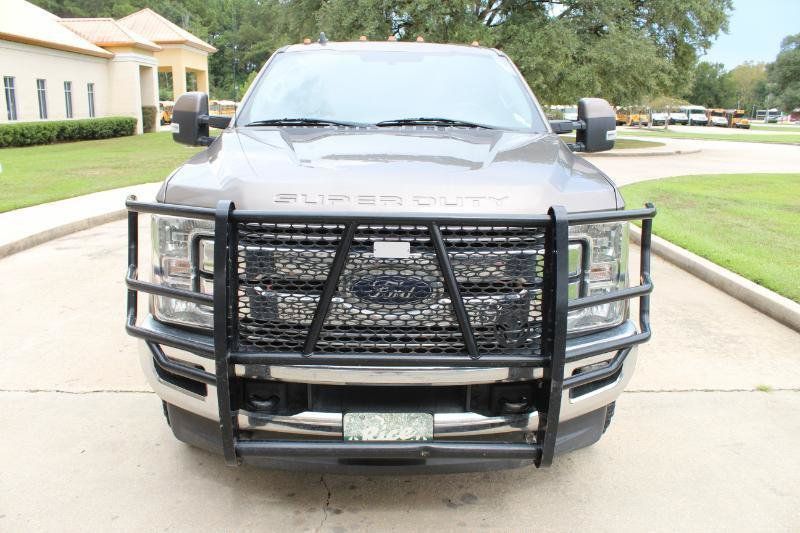 Used 2019 Ford F350 Lariat w/ Lariat Value Package AWD/4WD image 6