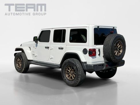 Used 2021 Jeep Wrangler Unlimited Sahara AWD/4WD image 5
