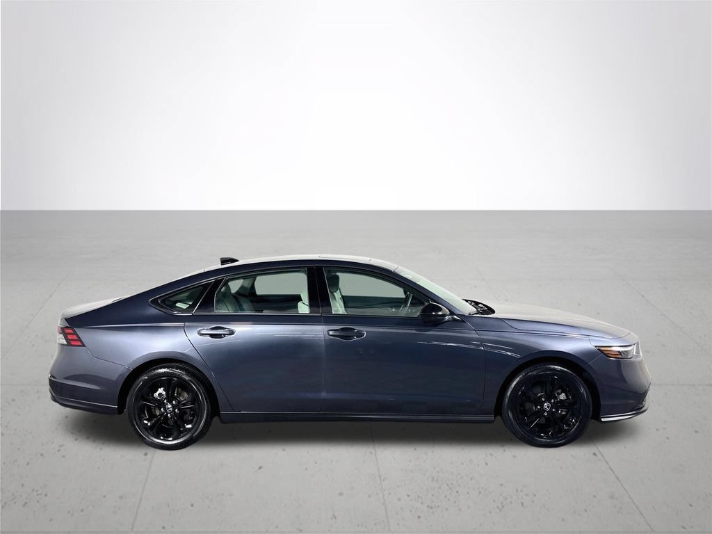 Used 2025 Honda Accord SE image 5