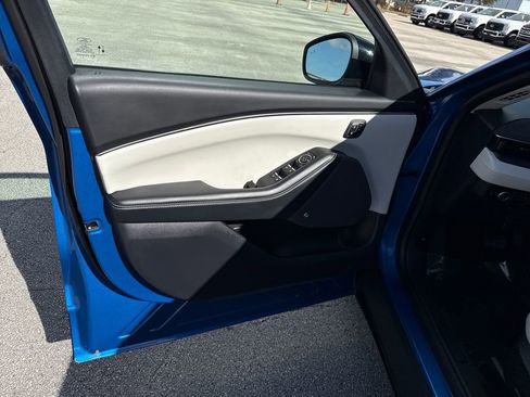 Certified 2025 Ford Mustang Mach-E Premium image 13