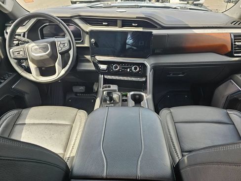 Used 2024 GMC Sierra 1500 Denali w/ Denali Reserve Package AWD/4WD image 18