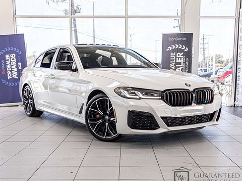 Used 2023 BMW 530i w/ M Sport Package RWD image 3