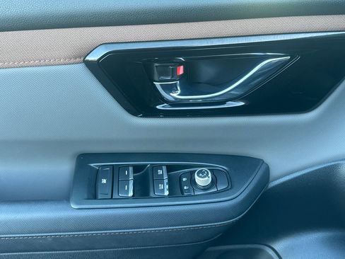 Certified 2025 Subaru Forester Sport image 13