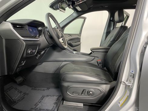 New 2026 Jeep Grand Cherokee Altitude AWD/4WD image 11
