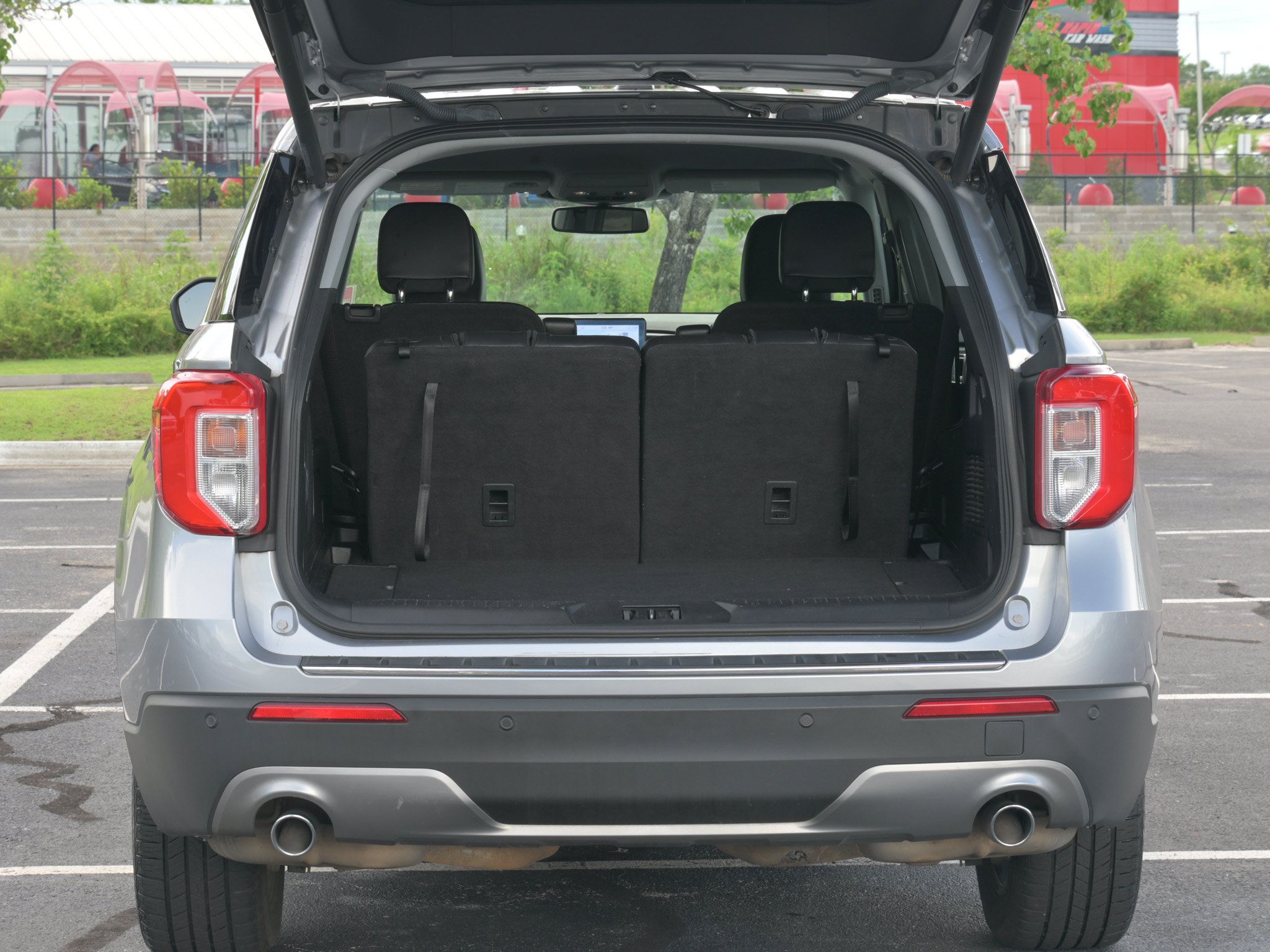 Used 2022 Ford Explorer Limited AWD/4WD image 37