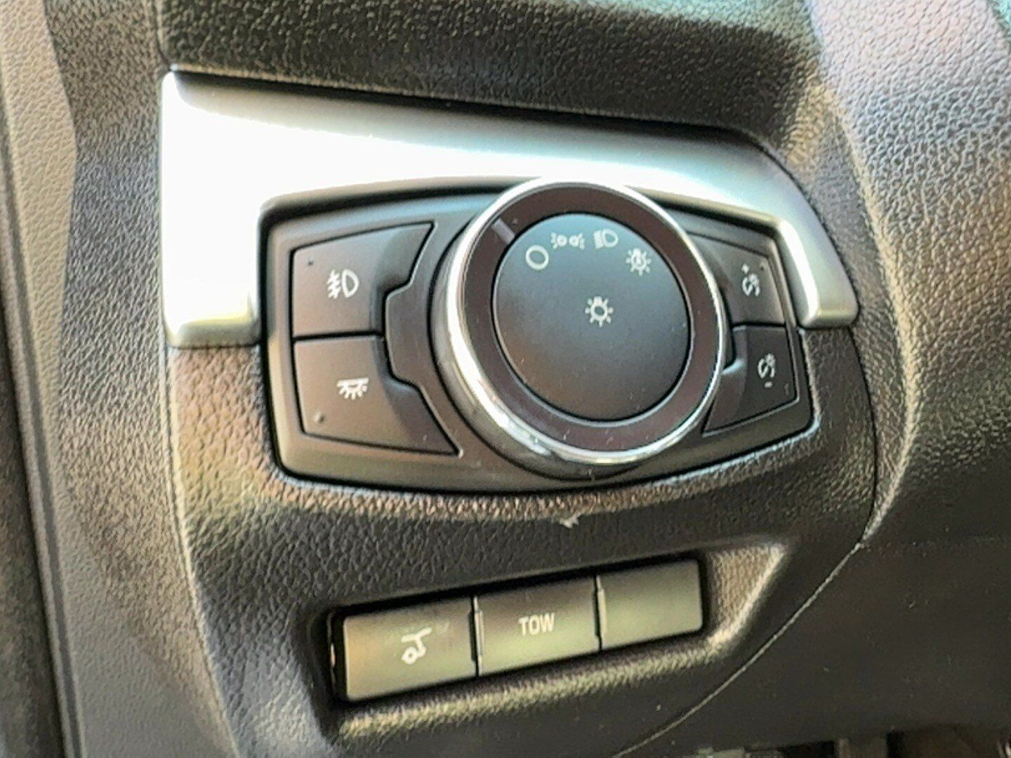 Used 2017 Ford Explorer Sport w/ Equipment Group 401A AWD/4WD image 19