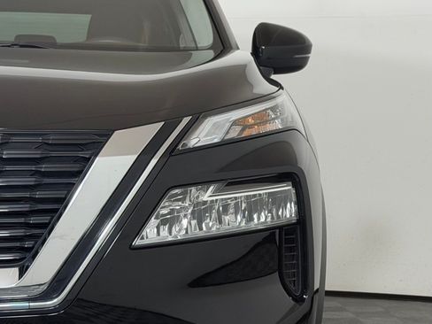 Used 2023 Nissan Rogue SV FWD image 11
