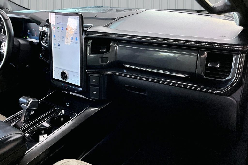 Used 2023 Ford F150 Lightning Platinum AWD/4WD image 28