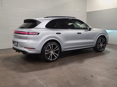 New 2026 Porsche Cayenne AWD/4WD image 7