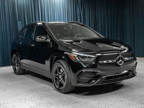 Certified 2025 Mercedes-Benz GLA 250 250 SUV image 3