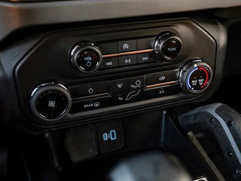 Used 2024 Ford Bronco Big Bend image 62