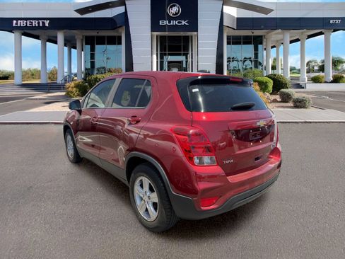 Used 2021 Chevrolet Trax LS w/ Tint and Cruise Package FWD image 3