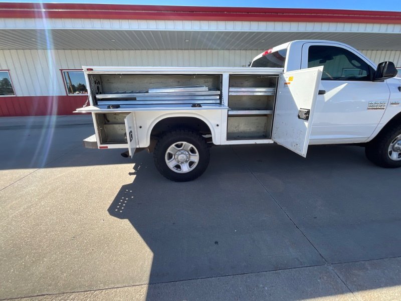 Used 2017 RAM 3500 Tradesman AWD/4WD image 9