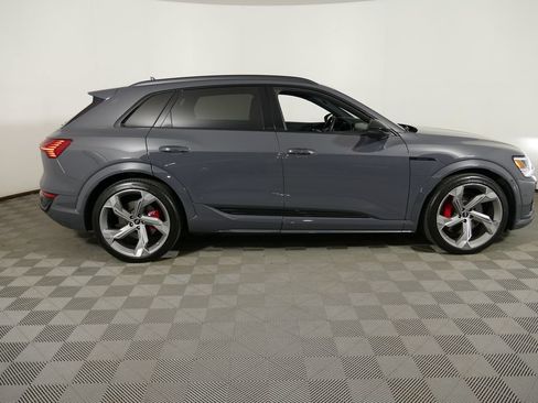 Used 2024 Audi Q8 e-tron Prestige AWD/4WD image 2