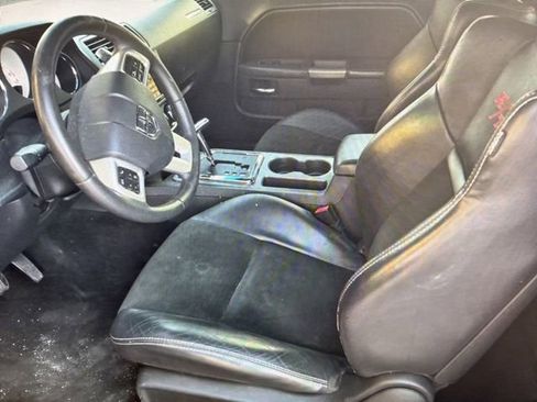 Used 2014 Dodge Challenger R/T RWD image 4