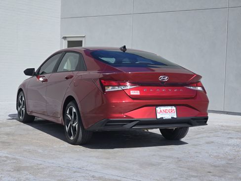 Used 2023 Hyundai Elantra SEL w/ Convenience Package image 6