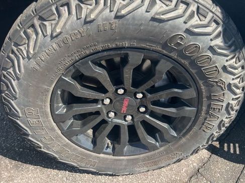 Used 2023 GMC Sierra 1500 AT4X image 20