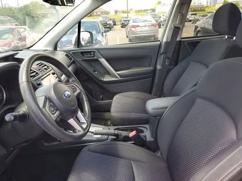 Used 2017 Subaru Forester 2.5i Premium w/ All-Weather Package AWD/4WD image 19