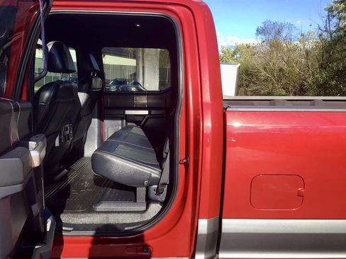 Used 2022 Ford F250 Lariat w/ Chrome Package image 24