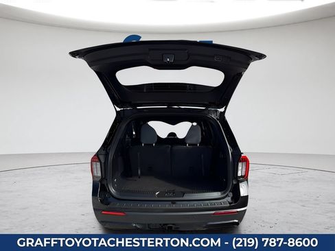Used 2026 Ford Explorer ST-Line w/ ST-Line Street Pack AWD/4WD image 17