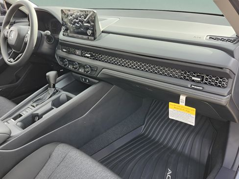New 2025 Honda Accord SE image 16