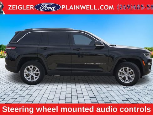 Used 2023 Jeep Grand Cherokee Limited AWD/4WD image 6