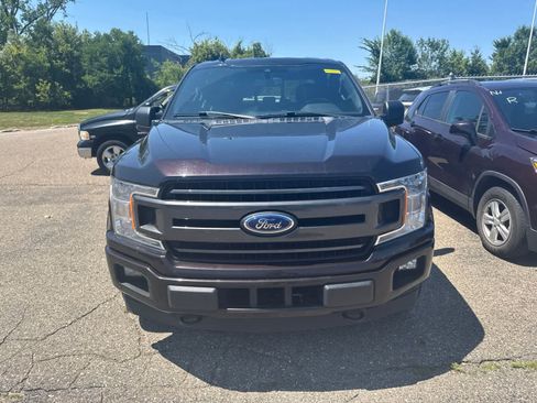 Used 2020 Ford F150 XLT w/ Equipment Group 302A Luxury AWD/4WD image 4