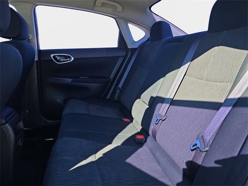 Used 2015 Nissan Sentra SV image 16