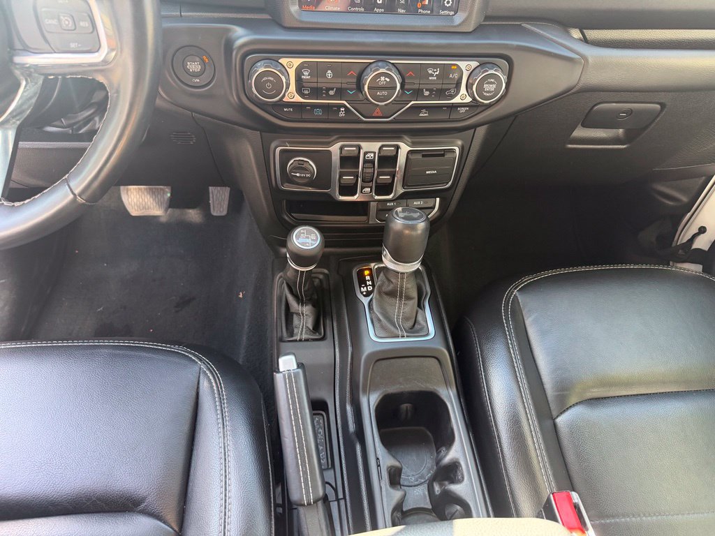 Used 2023 Jeep Wrangler Unlimited Sahara w/ Cold Weather Group AWD/4WD image 25